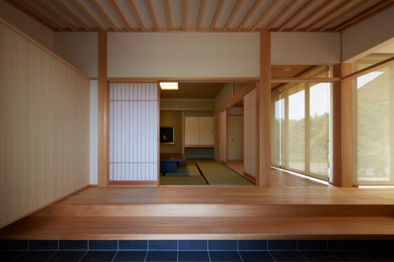 数寄屋造りの平屋を建てる|和モダンな家の外観・間取り実例とポイント - 茨城県の和の注文住宅なら「粋」-ノーブルホームつくば展示場