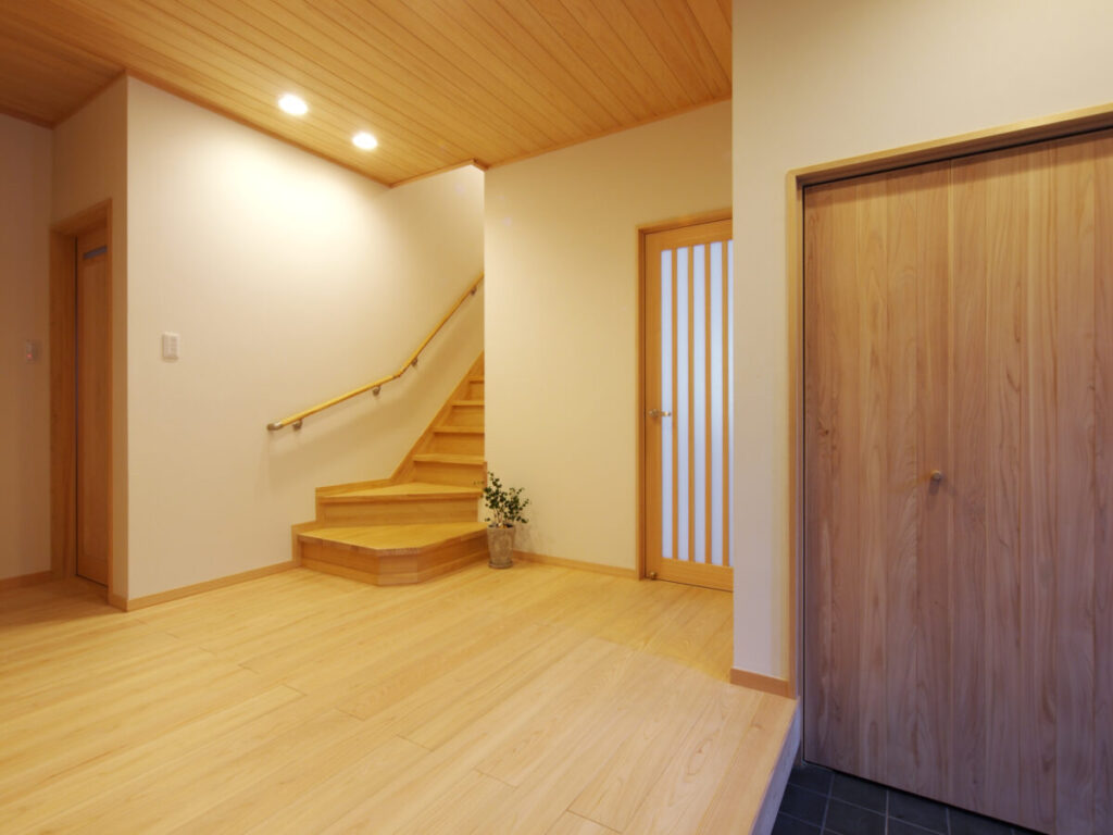 和モダンのおしゃれな玄関ホール事例|茨城県の注文住宅事例|ノーブルホーム粋