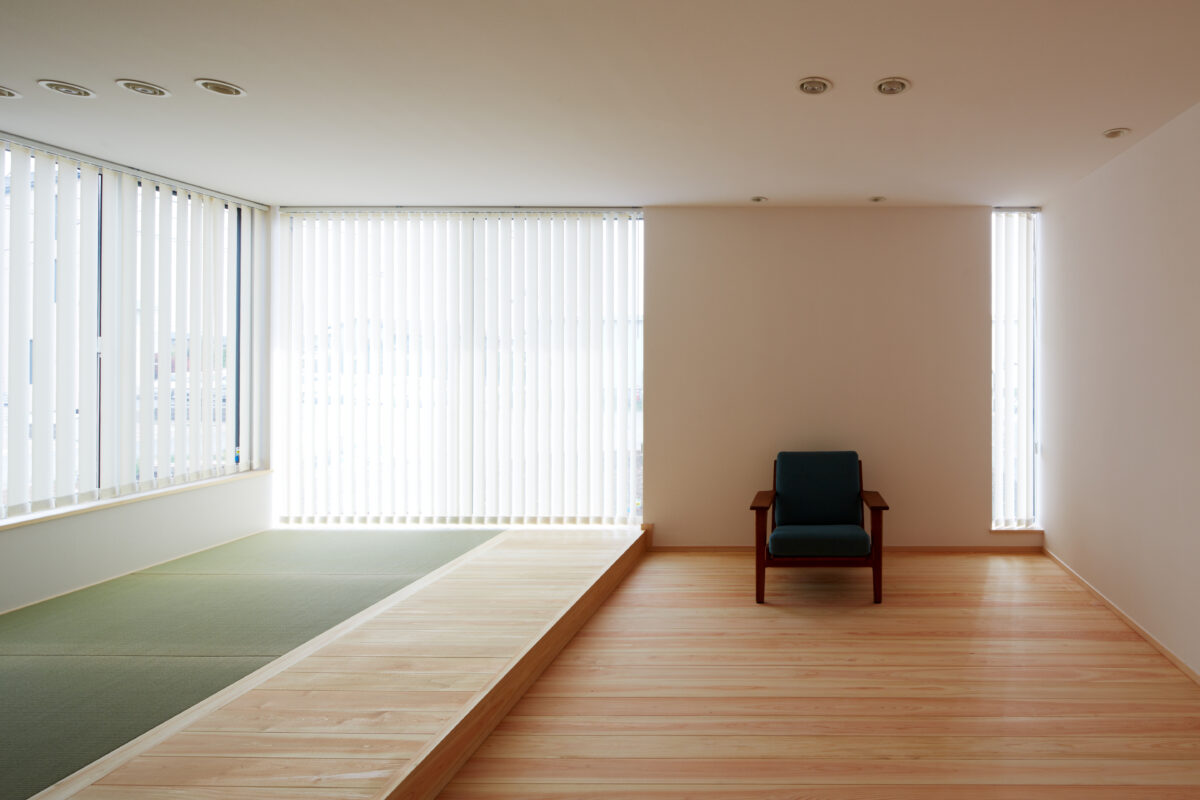 小上がりや柱でゆるやかに区切るという選択