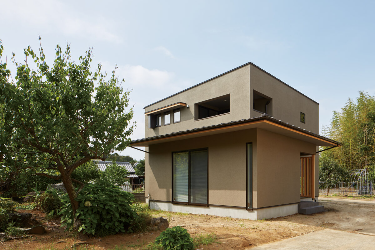 外壁にベージュを採用した和モダンの外観|茨城県の注文住宅実例