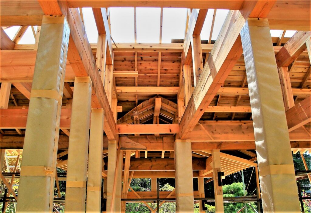 日本の伝統的な住まいの特徴|建築・素材・間取り